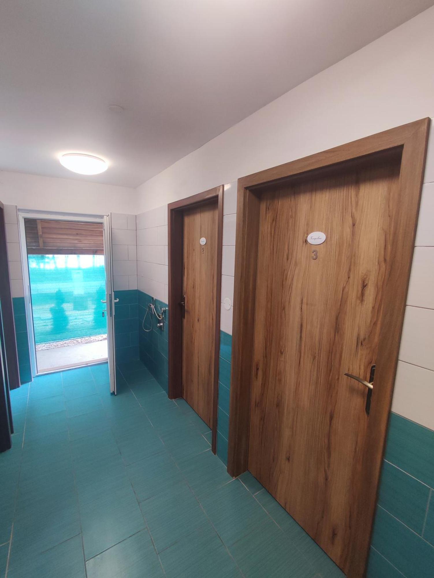 Pronajem Dreveneho Mobilheimu Stit Apartment Chlumec nad Cidlinou Exterior foto