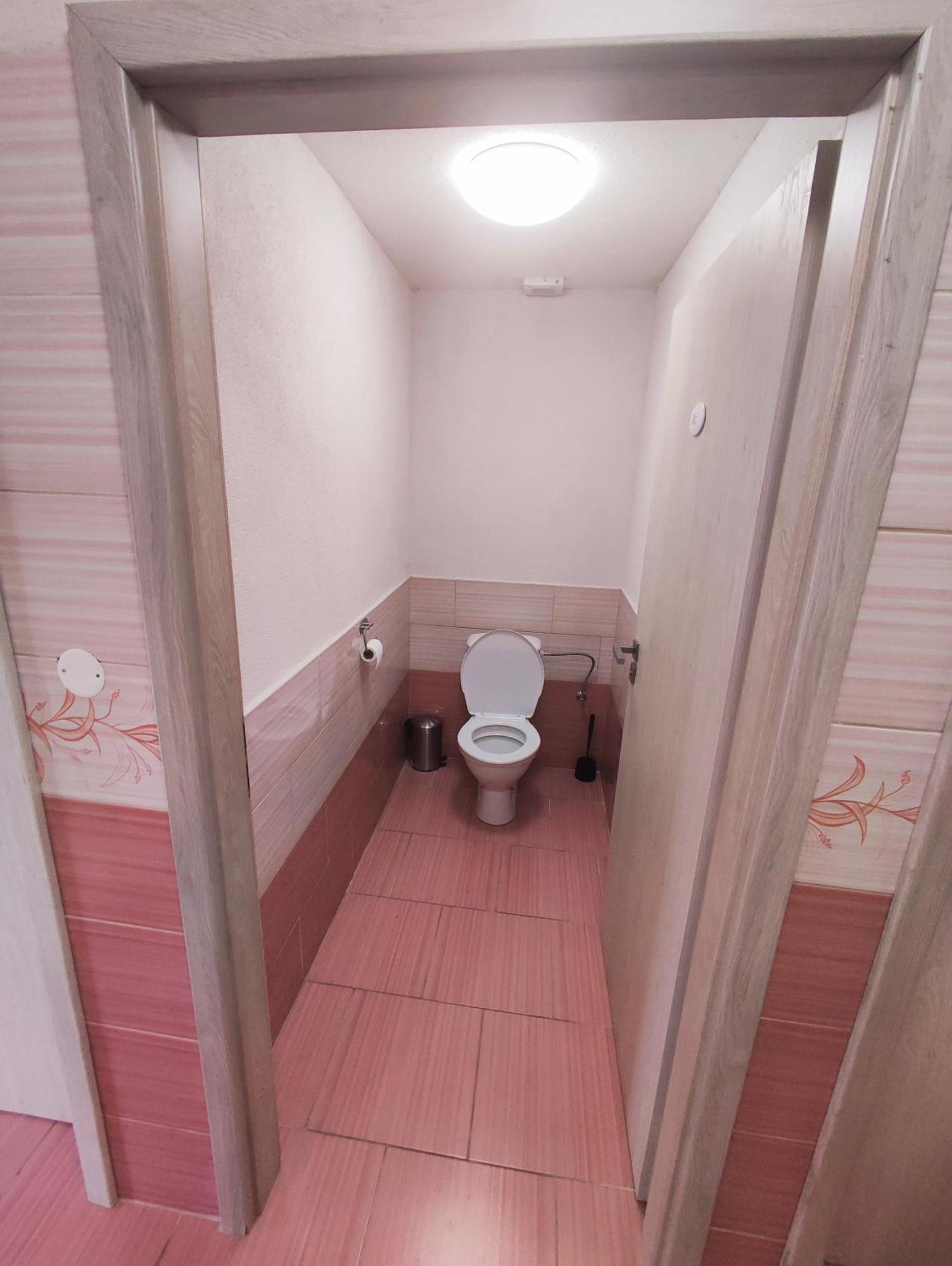 Pronajem Dreveneho Mobilheimu Stit Apartment Chlumec nad Cidlinou Exterior foto